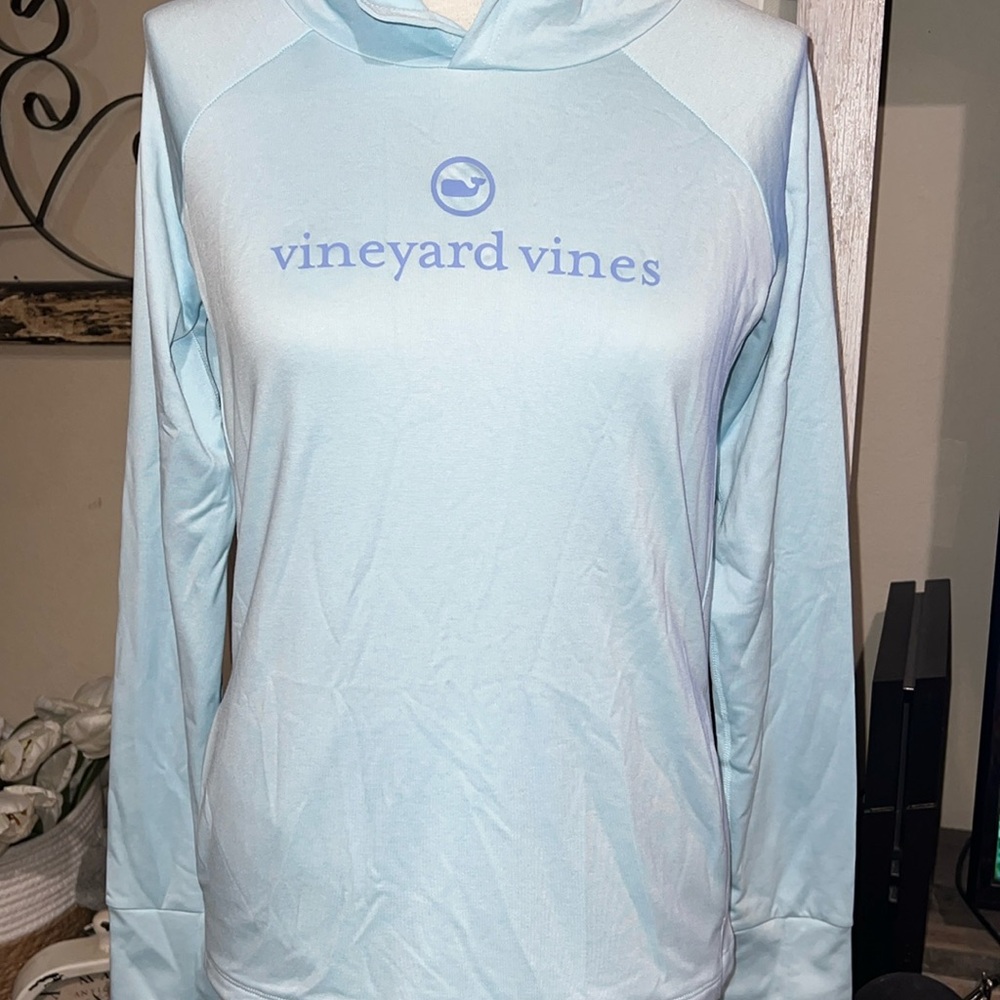 Vineyard vines, performance girls brushed Terry hoodie color is pale sky Heather